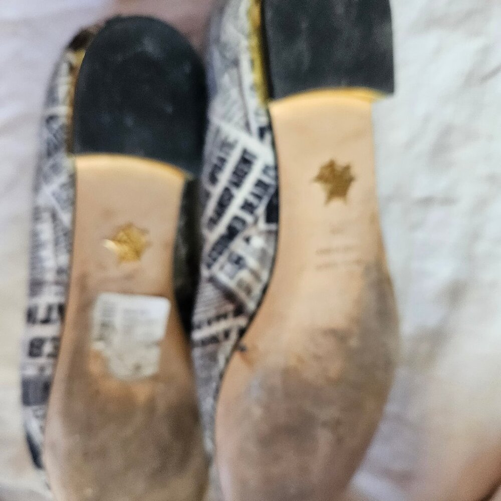 Charlotte Olympia "Heartbroken Gazette" newsprint calf hair velvet flats 38/7.5 - Picture 10 of 10